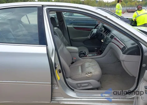 2003 Lexus Es 300 из США, поврежденный, VIN JTHBF30G830140239